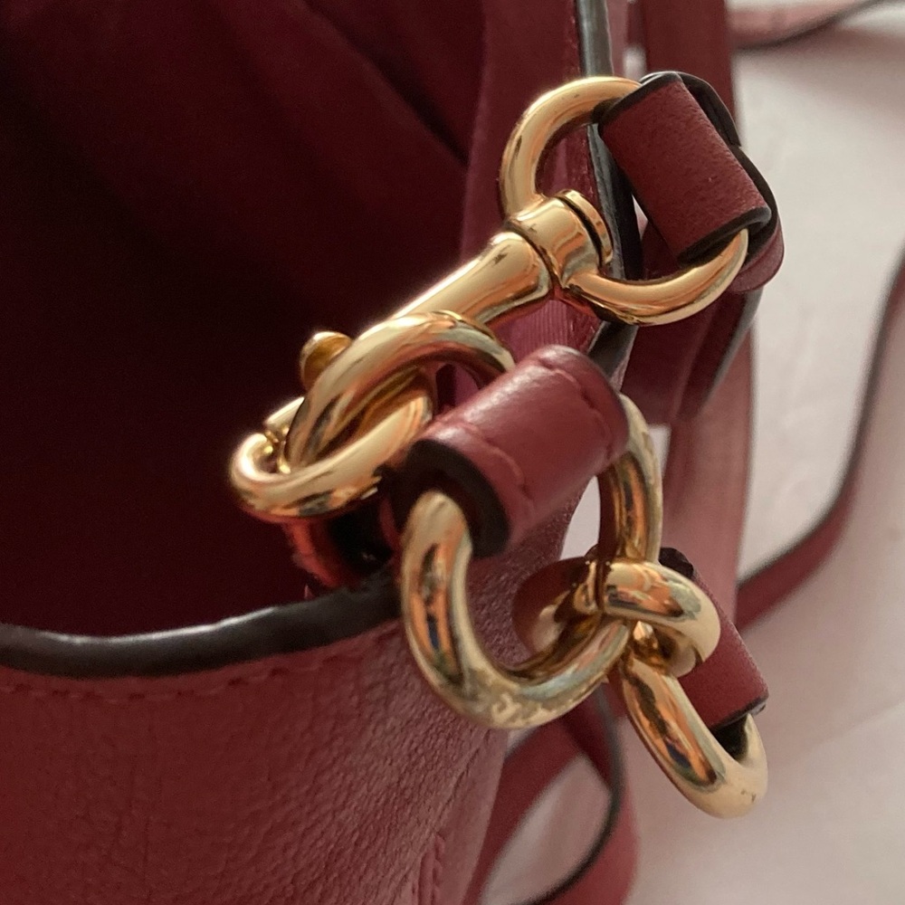 Coach Red Leather Shoulder/Crossbody Bag with Gold Accents magnetic snap closure - Picture 7 of 12
